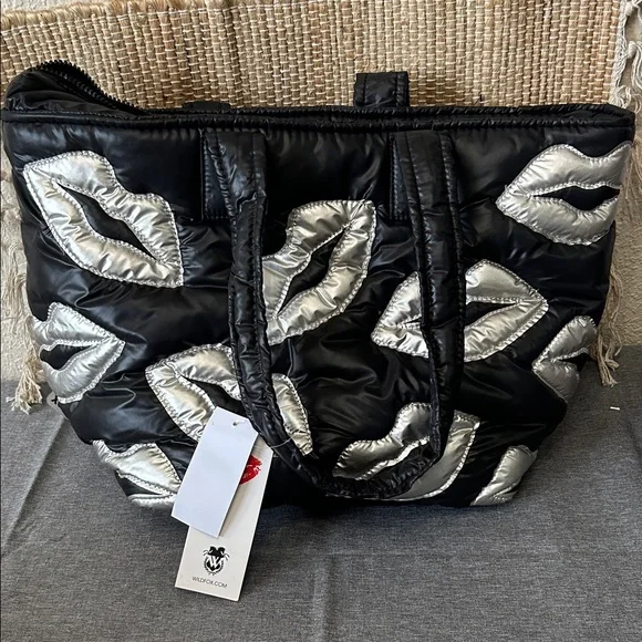 WILDFOX Black and Silver Tote Bag NEW - Picture 1 of 5
